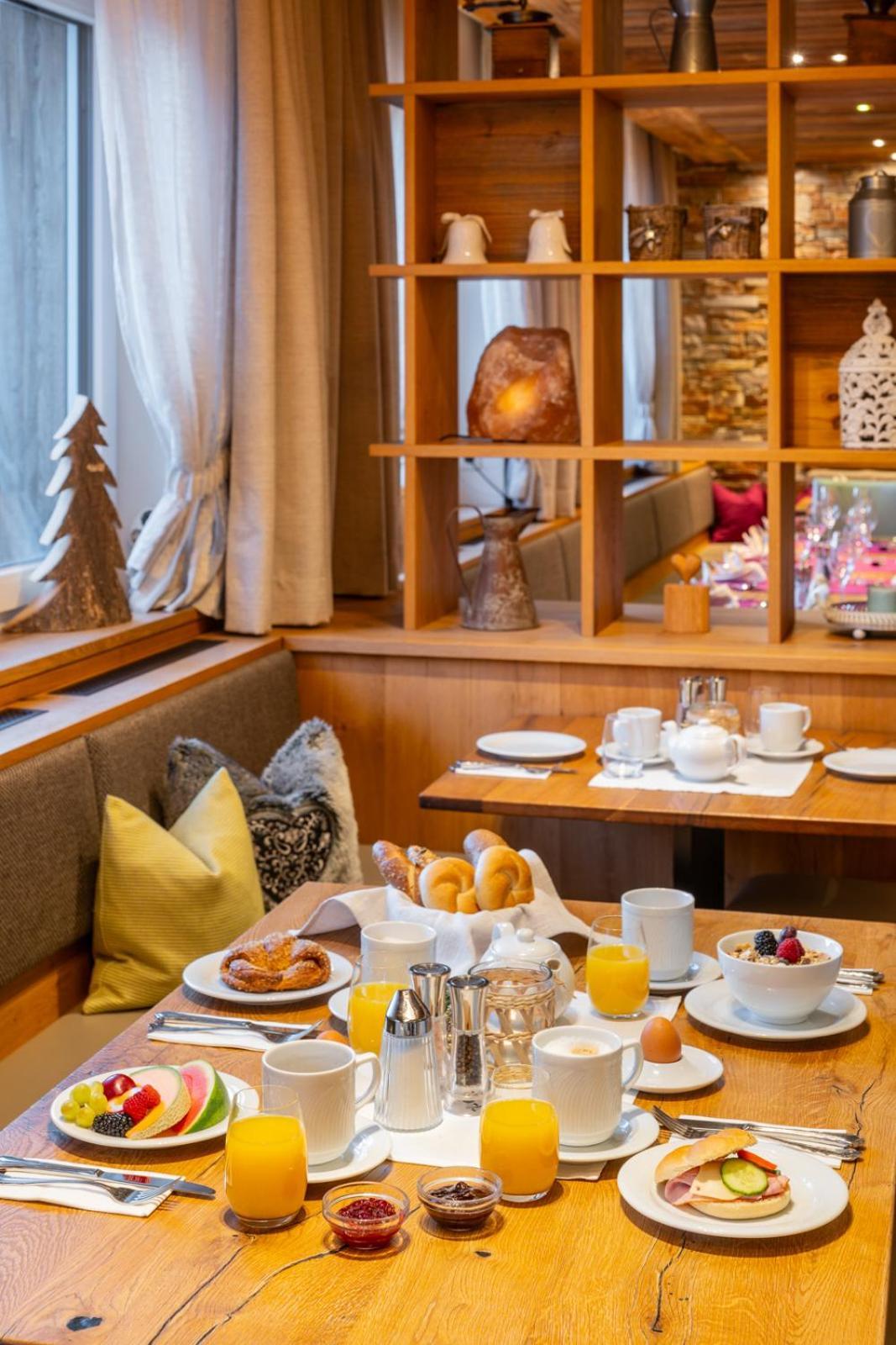 Wander- Und Wellnesshotel Kanzler Bad Mitterndorf Exterior foto